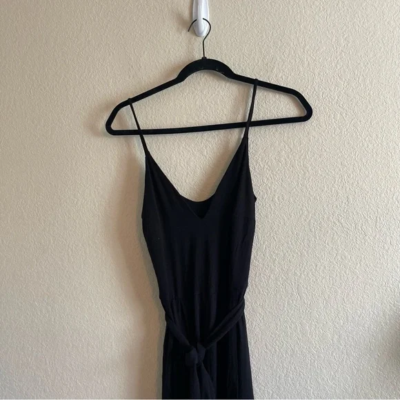 Lulu's Just Breathe Black Sleeveless Slit Leg Jumpsuit V Neck Women's Size Small - Picture 3 of 9